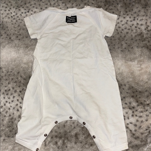 BURBERRY I am THOMAS BEAR Floral Teddy Baby Romper - White with Pink/Green - Picture 4 of 4